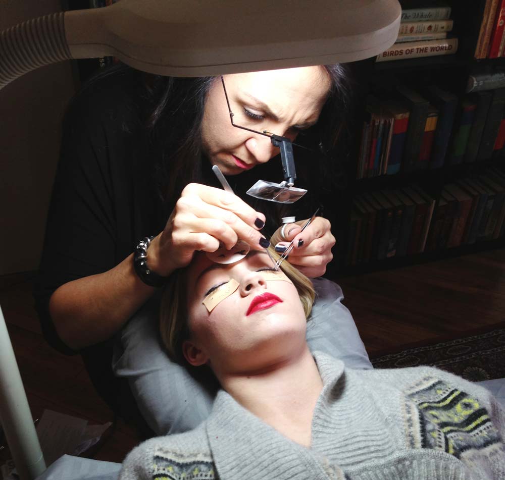 This is what it really happens when you get eyelash extensions, and it's not as traumatic as it looks. See the final results in the Winter 2016 issue of Cincinnati Wedding!