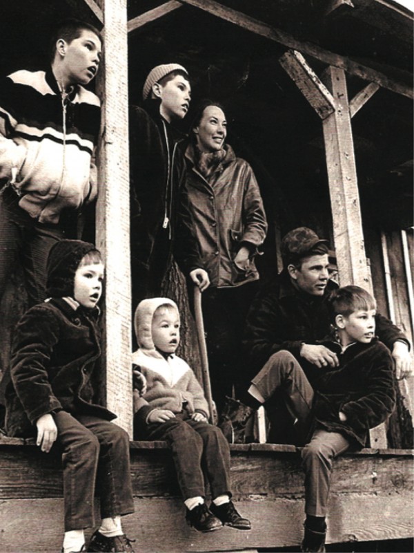 An early photo of the family at their Warren County farm