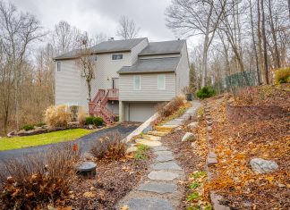 A Completely Custom Contemporary
