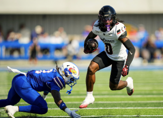 Bearcats Display Gritty Resolve in Victory Over Kansas